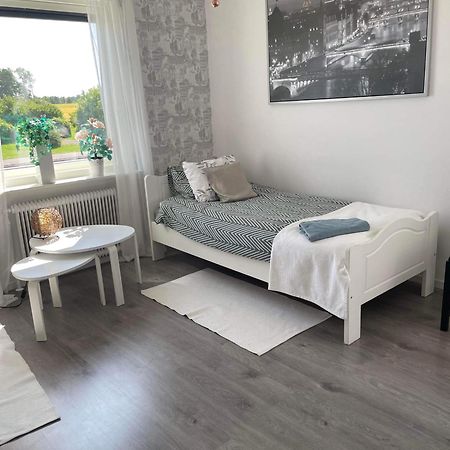 Oedeshoeg Modernt Och Stilfullt B&B Exterior photo